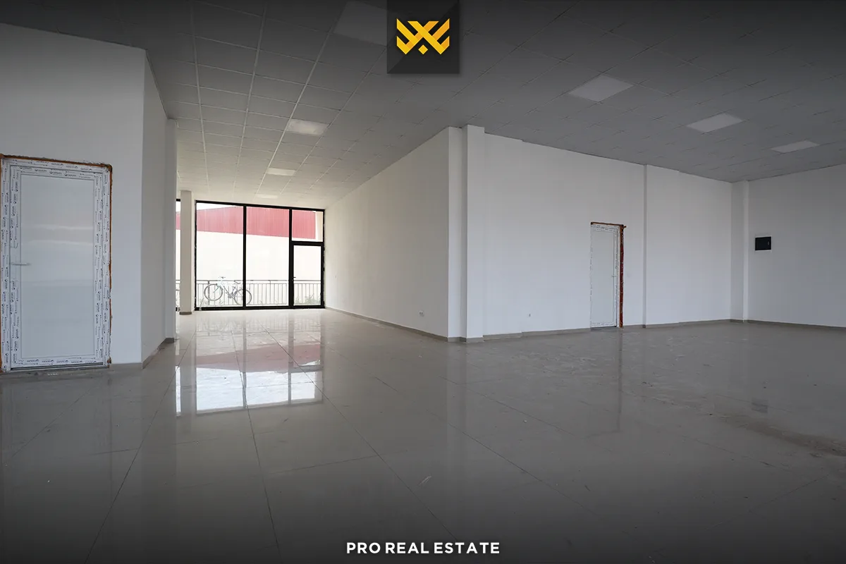 Lokal 234m² për #SHITJE në Fushë Kosovë.