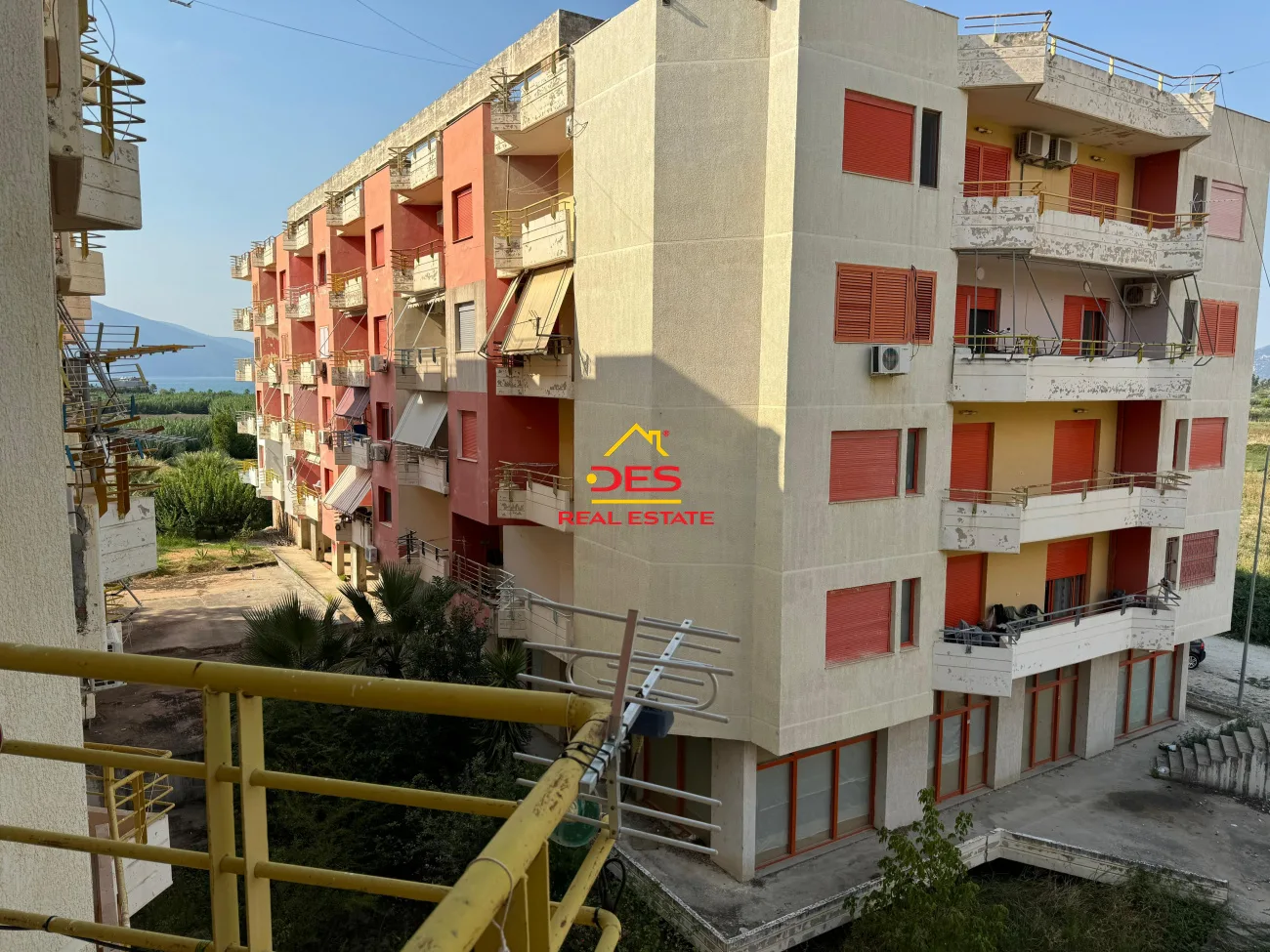 Shitet garsoniere në orikum, vlorë