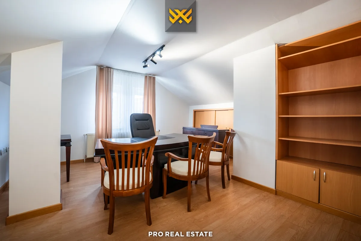Shtëpi 730m² për #SHITJE në Lagjen e Profesorëve