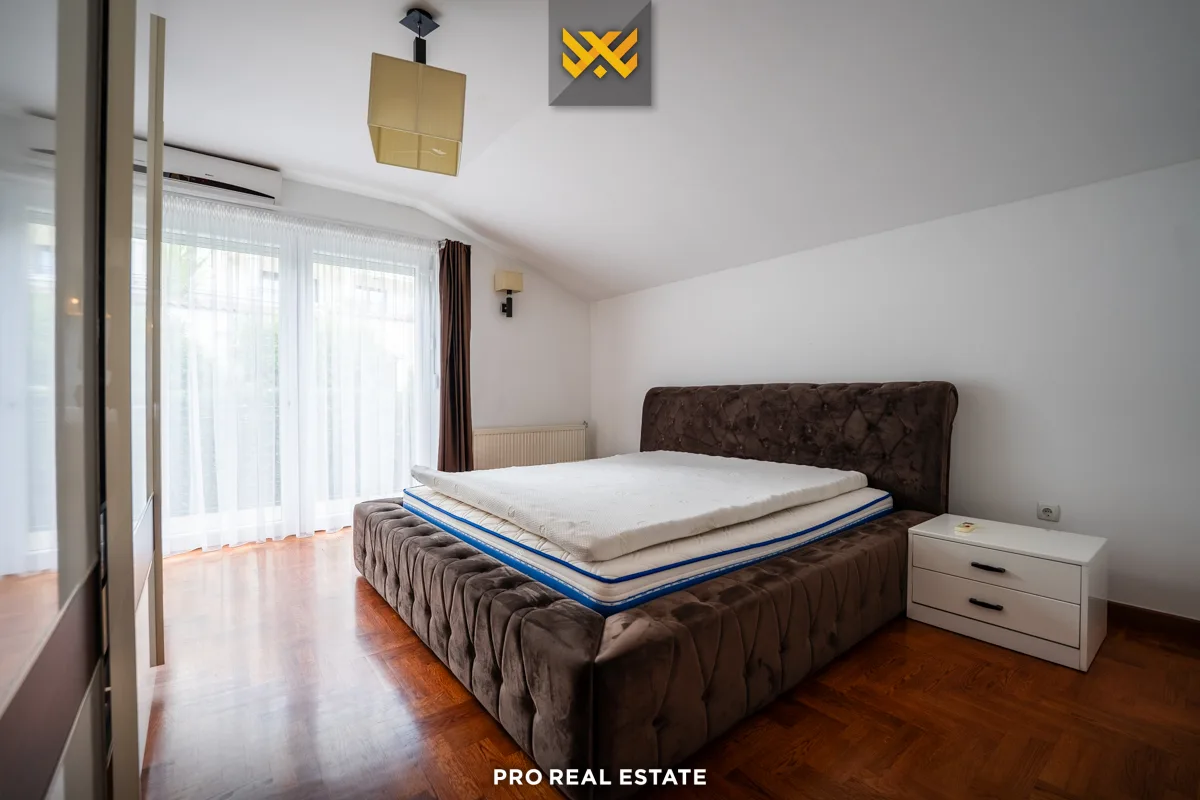 Shtëpi 730m² për #SHITJE në Lagjen e Profesorëve