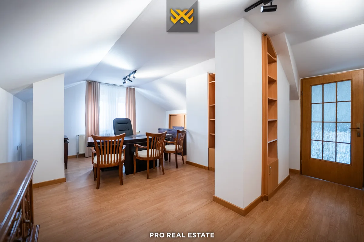 Shtëpi 730m² për #SHITJE në Lagjen e Profesorëve