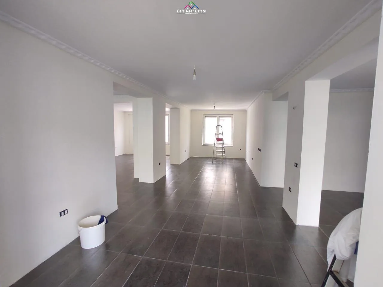 Zyre Me Qera tek 21 Dhjetori  (ID BZ2324) Tirane