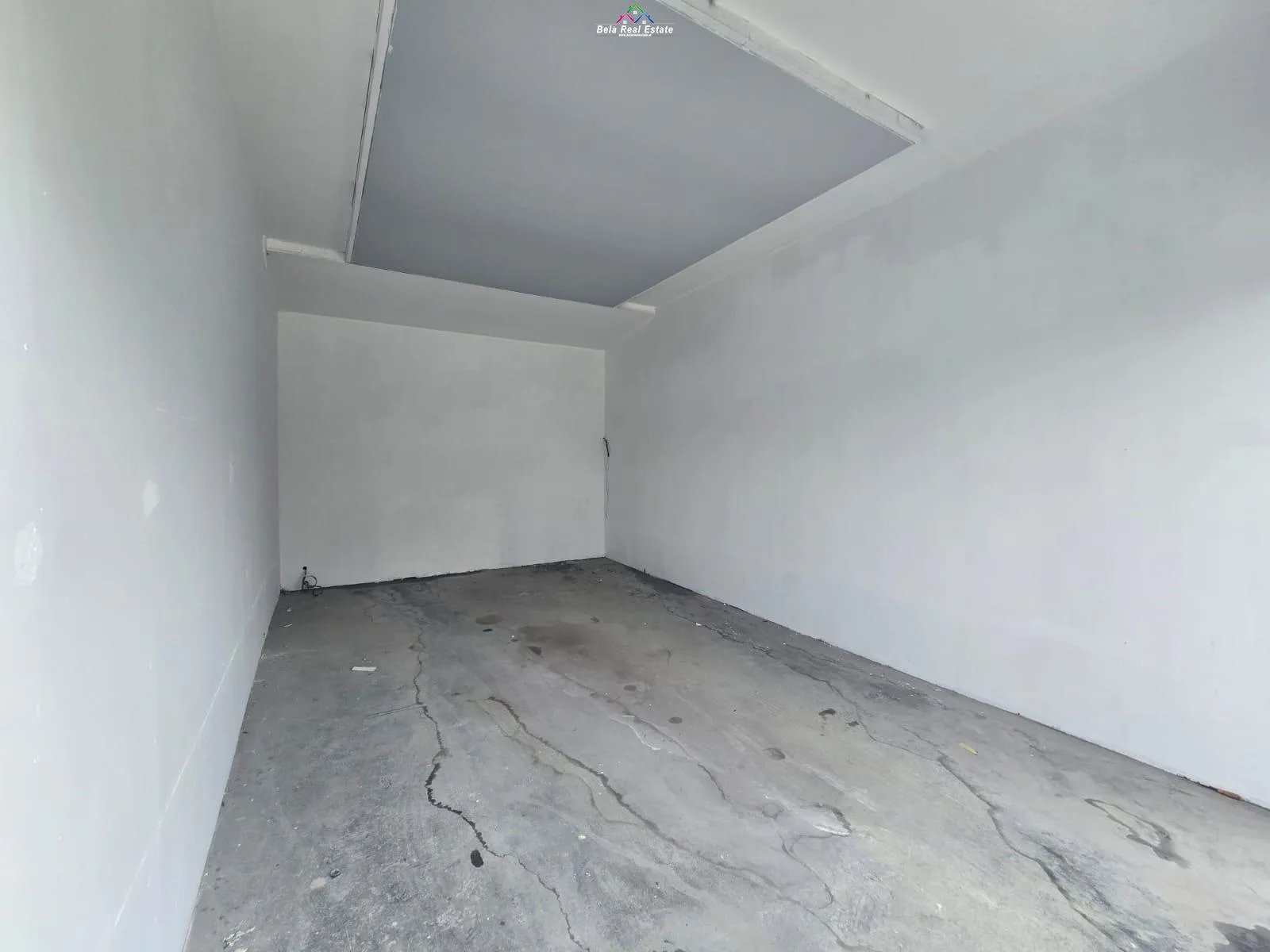 Magazine Me Qera Ne Mezez ( ID BM331) Tirane