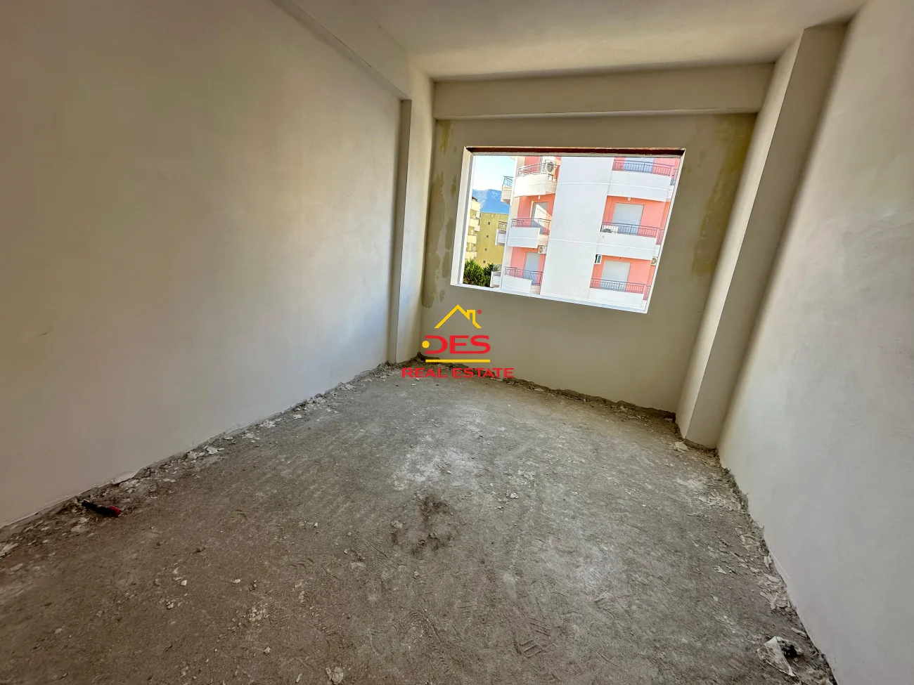 Shitet apartament 2+1 me këste në orikum