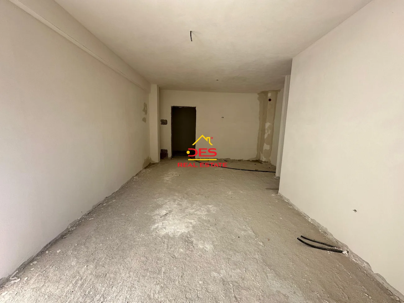 Shitet apartament 2+1 me këste në orikum