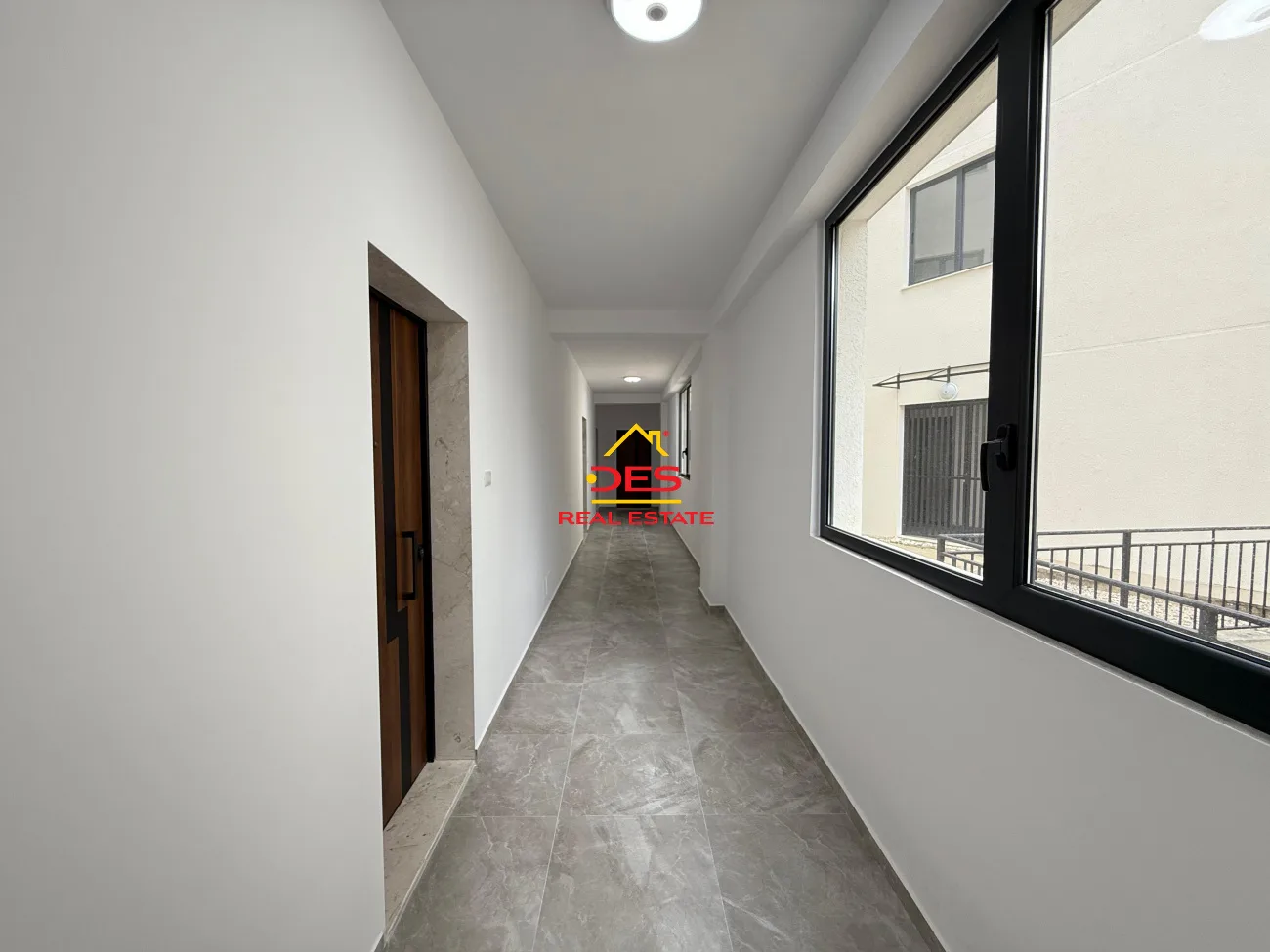 Shitet apartament 1+1 në radhimë ,vlorë.