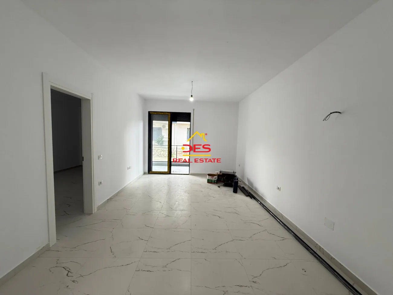 Shitet apartament 1+1 në radhimë ,vlorë.