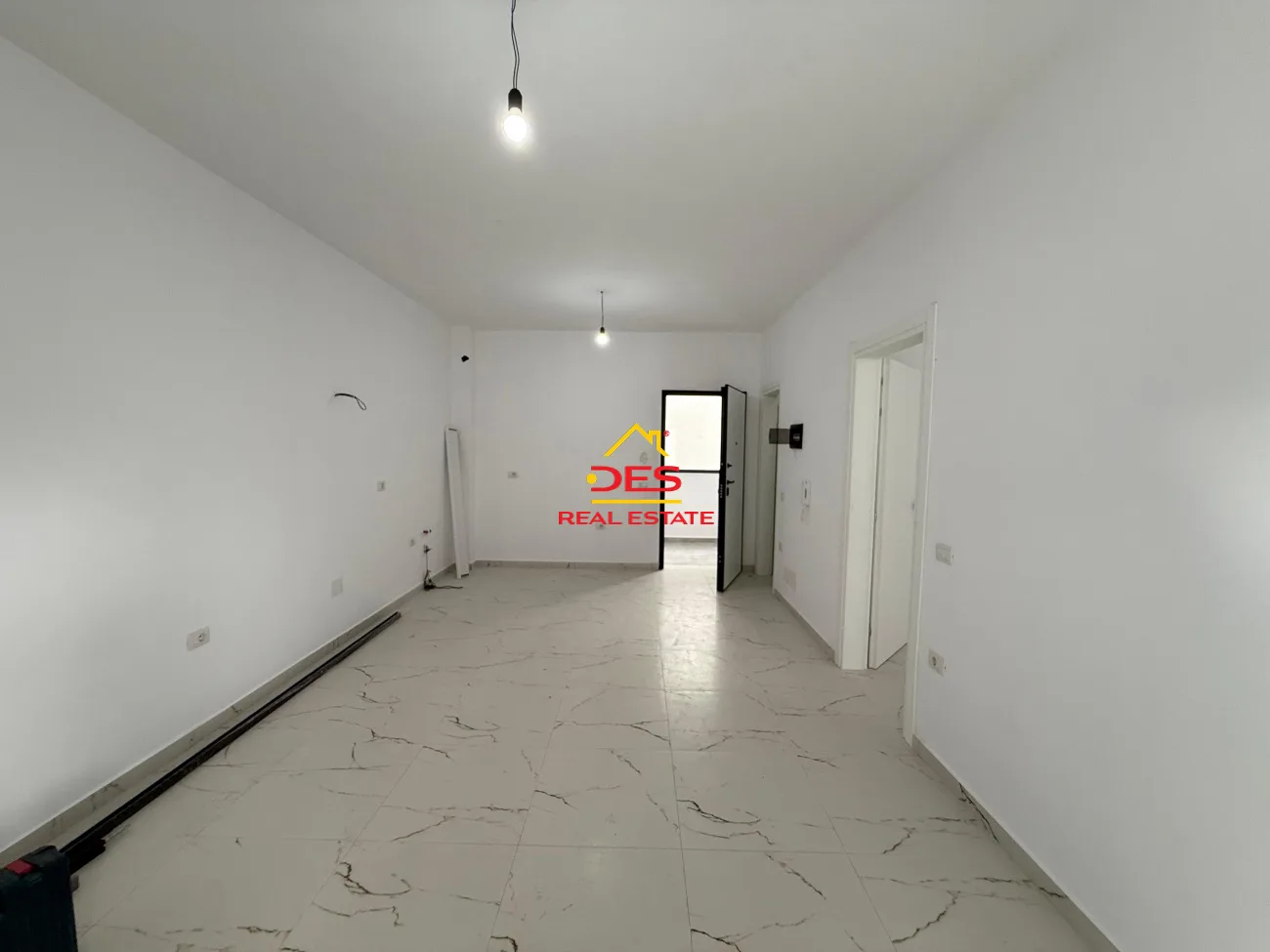 Shitet apartament 1+1 në radhimë ,vlorë.