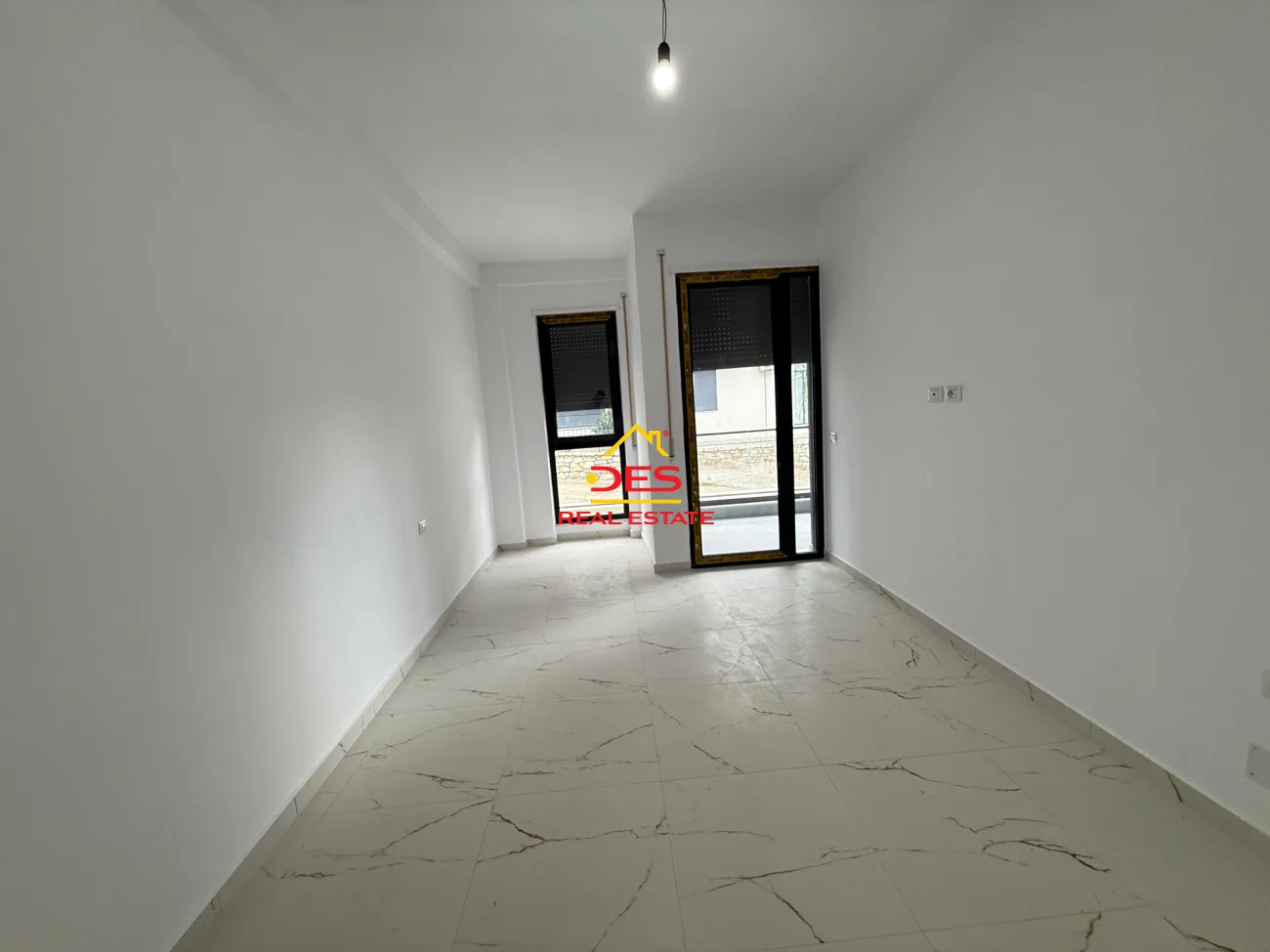 Shitet apartament 1+1 në radhimë ,vlorë.