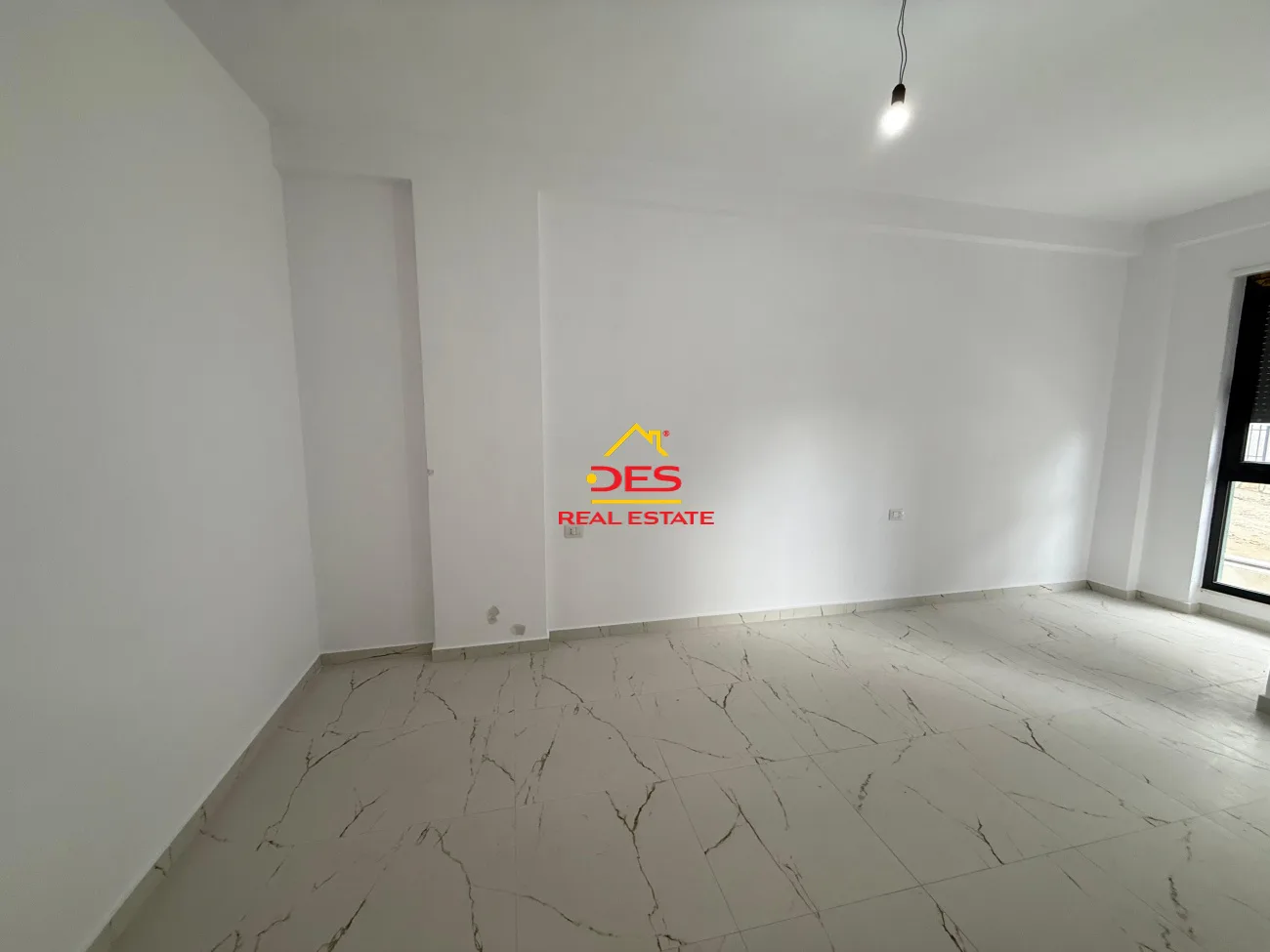 Shitet apartament 1+1 në radhimë ,vlorë.