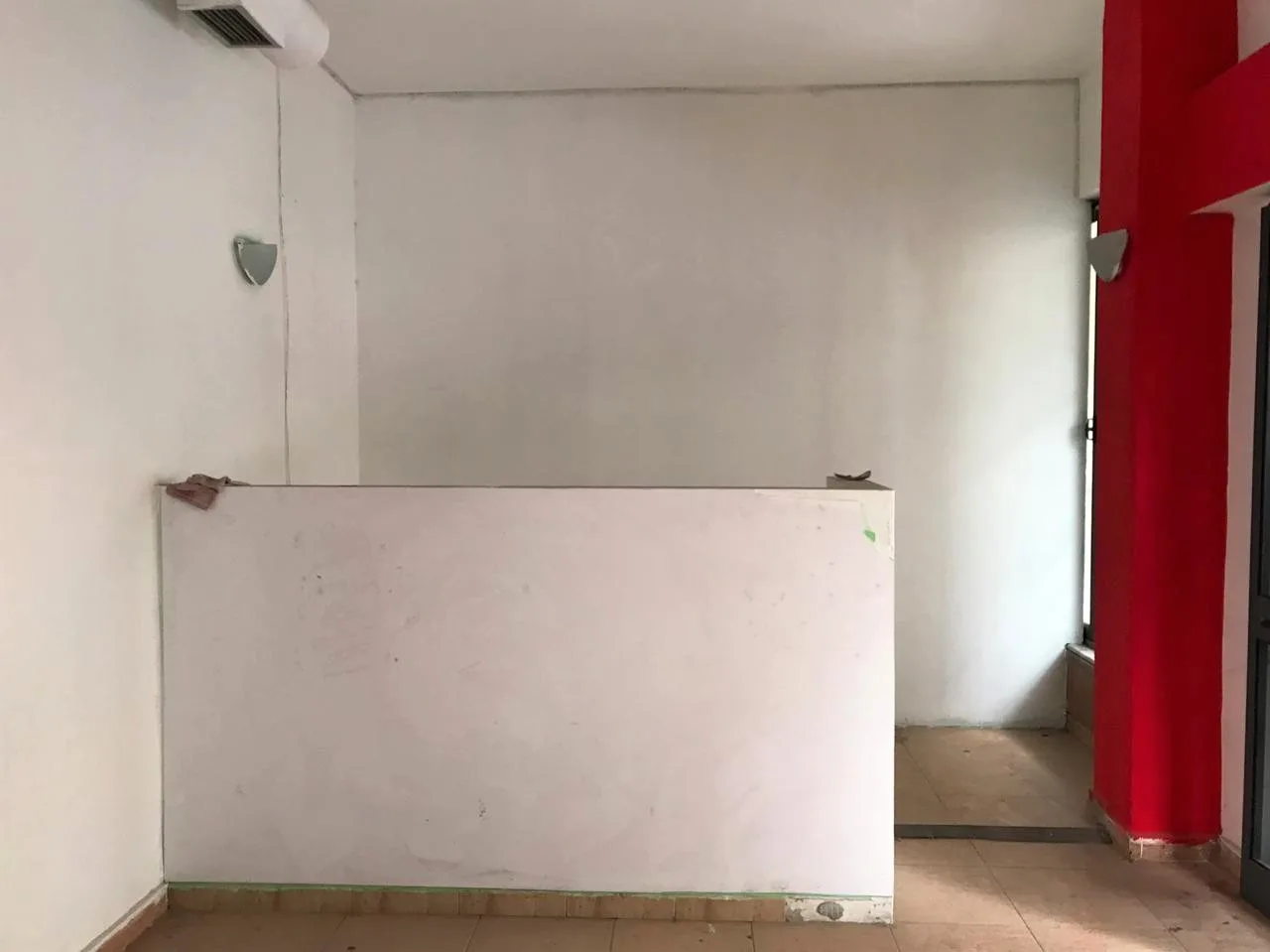 Shitet ambient biznesi, rr. ferit xhajko, tiranë
