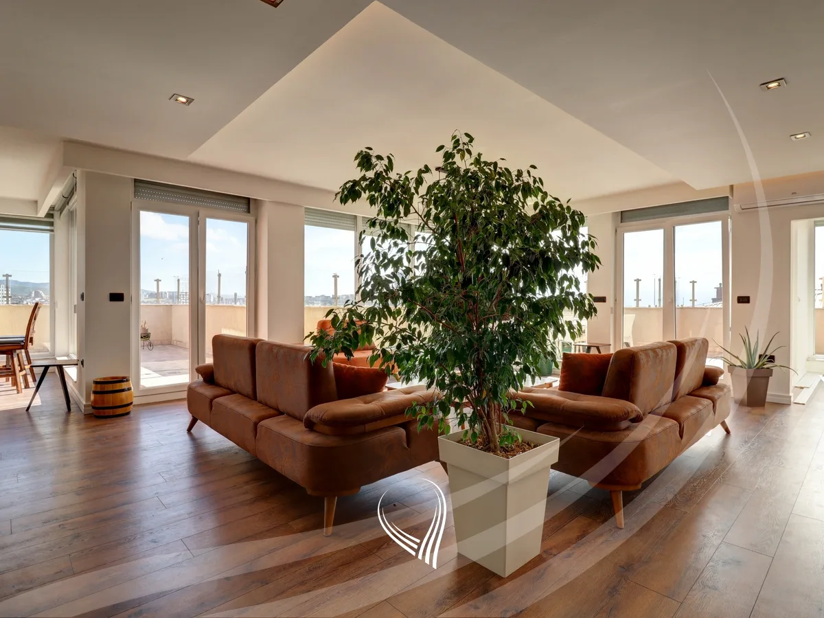 Penthouse 232m2 në shitje në lagjen Arbëria – Dragodan