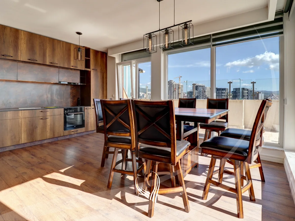 Penthouse 232m2 në shitje në lagjen Arbëria – Dragodan
