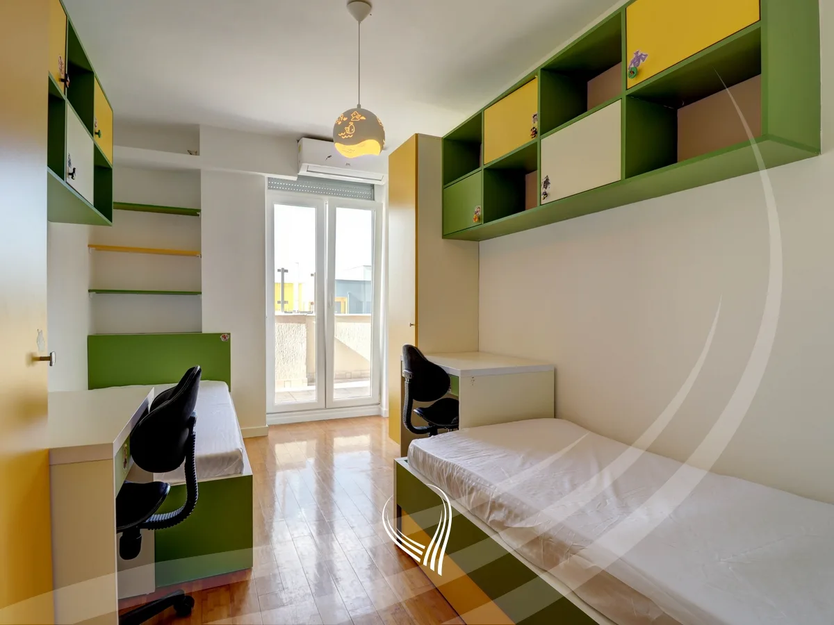 Penthouse 232m2 në shitje në lagjen Arbëria – Dragodan