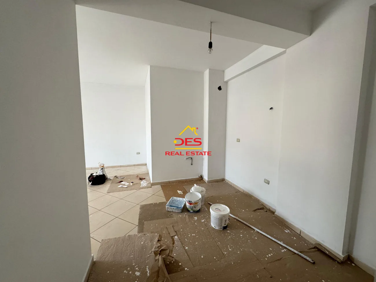 Shitet apartament 2+1+2 te bishti i kalldremit,vlorë