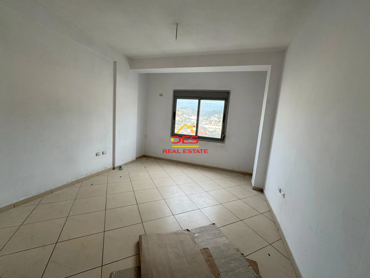Shitet apartament 2+1+2 te bishti i kalldremit,vlorë