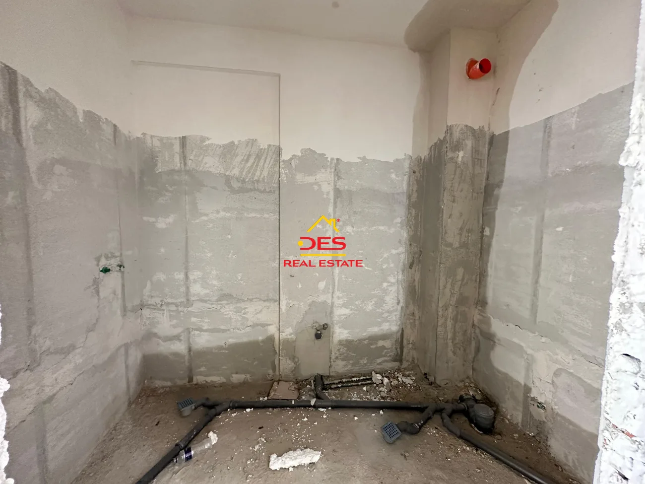 Shitet apartament 1+1 me këste në orikum