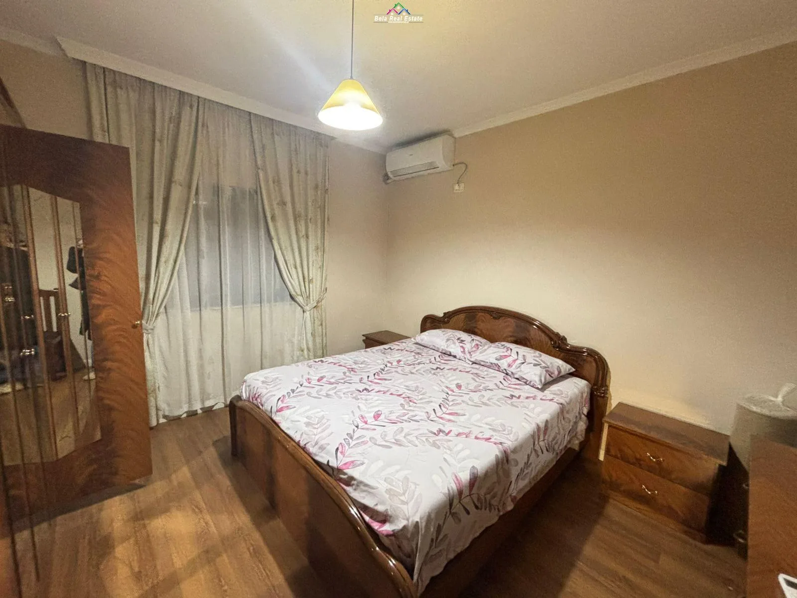 Apartament Me Qera 1+1 Tek Komuna e Parisit (ID B2101543) Tirane