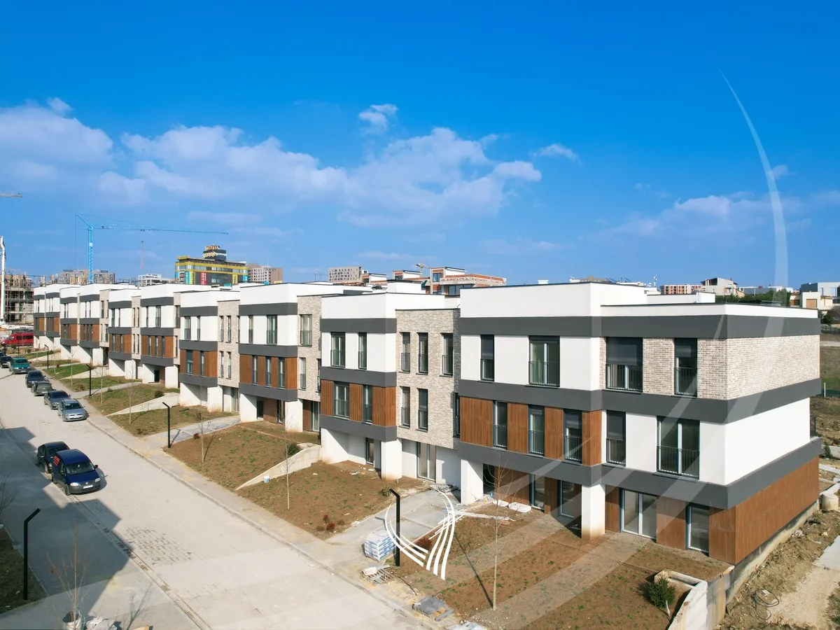 Banesë me 4 dhoma gjumi në shitje në lagjen Veternik - Gate Residence