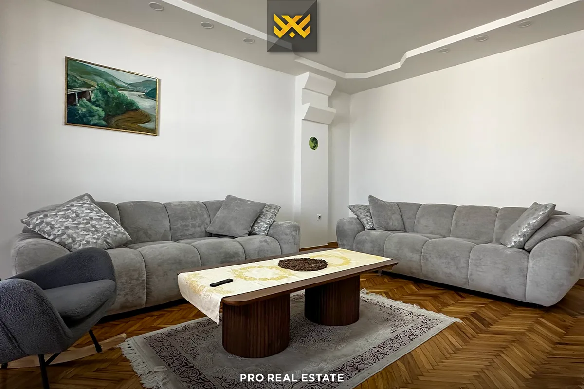 Banesë 77m² me #QIRA në Qendër