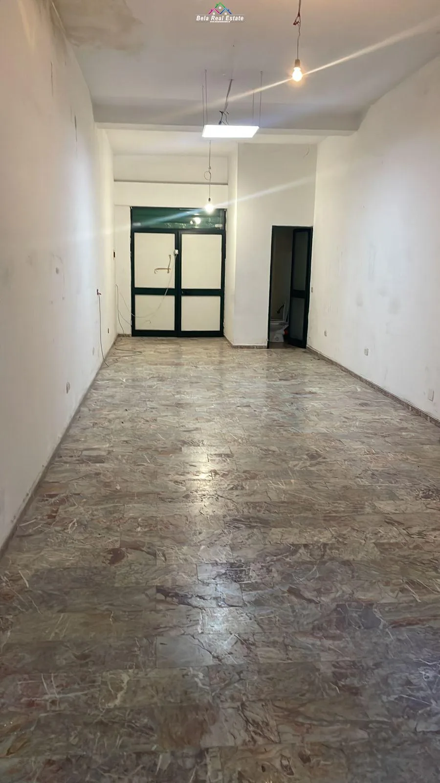 Zyre Me Qera tek Ish Ekspozita (ID BZ2901) Tirane