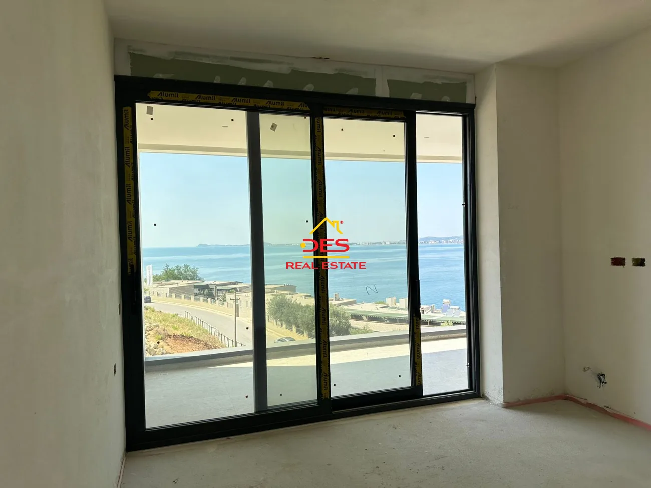 Shitet apartament 1+1 në kompleks vilash mbi marina bay pamje nga deti🌅
