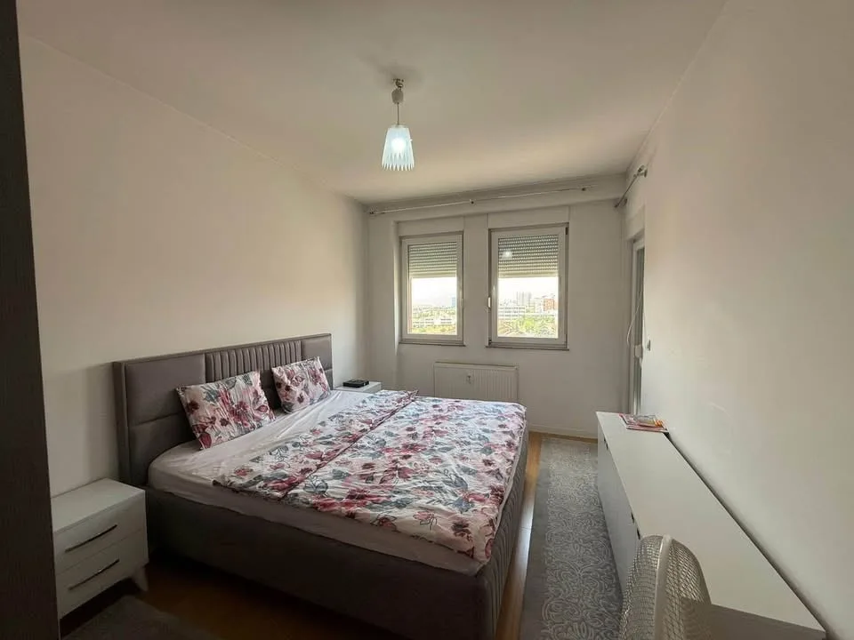 Banesë me qira 2+1 në Rrugën B