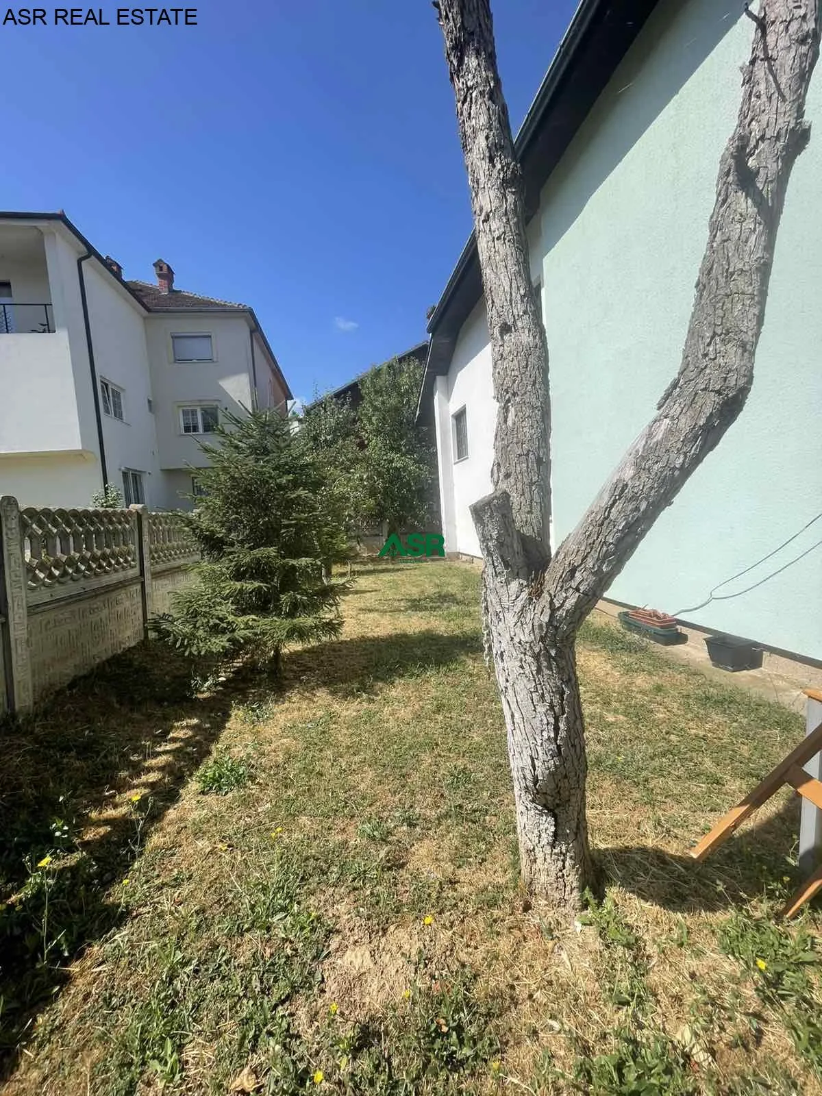 Ofrohet SHTEPIA per SHITJE në lagjen SOFALI