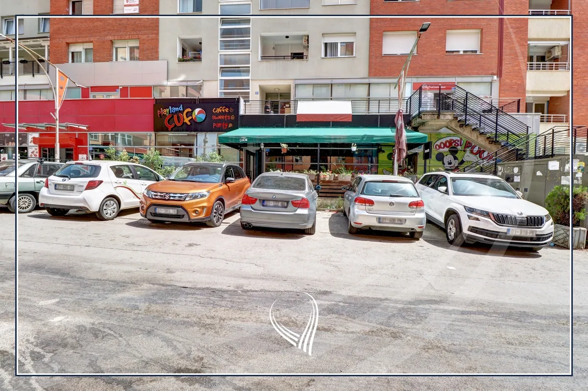 Lokal 235m2 në shitje në lagjen Kalabria – Emshir