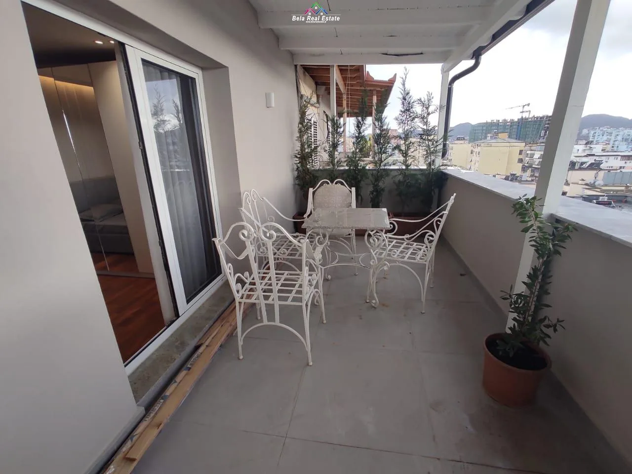 Apartament 2+1 Me Qera Tek Rruga e Kavajes (ID B220728) Tirane.