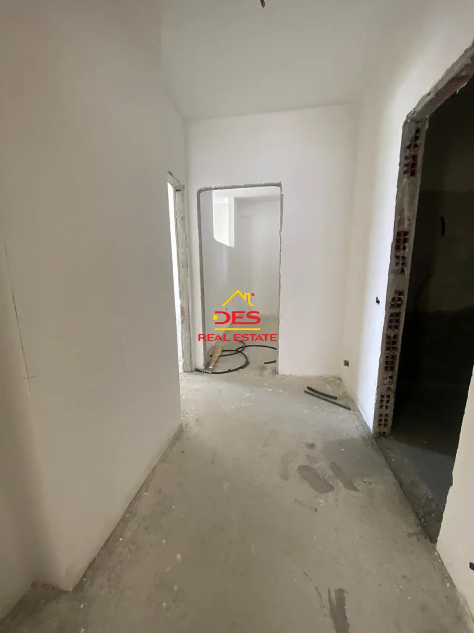 Okazion shiten apartamente 1+1 dhe 2+1 në orikum ❗❗