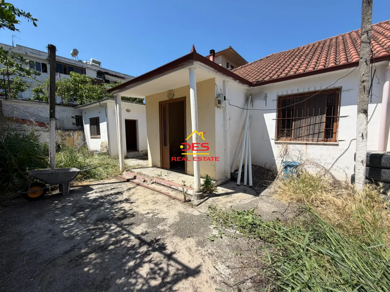 Shitet shtëpi private në lagjen ‘brigada 17 sulmuese, elbasan.