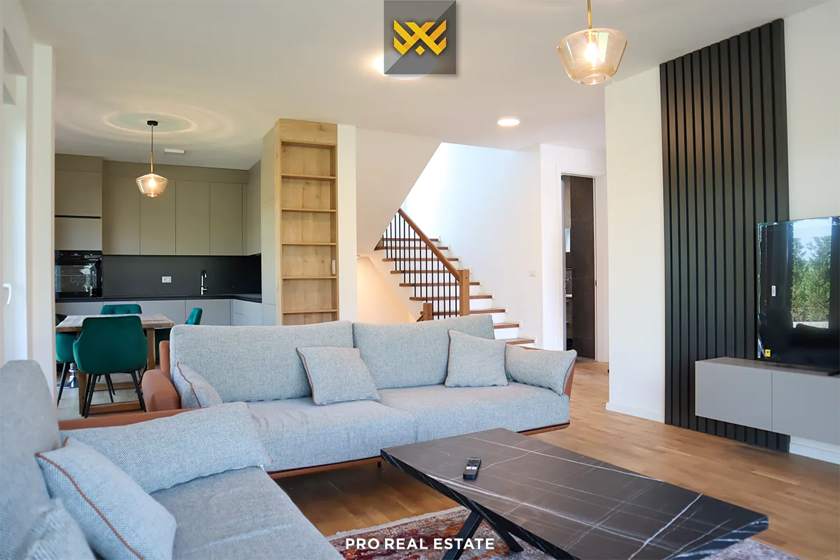 Shtëpi 180m² + 87m² për #SHITJE në Lagjen Priam Village