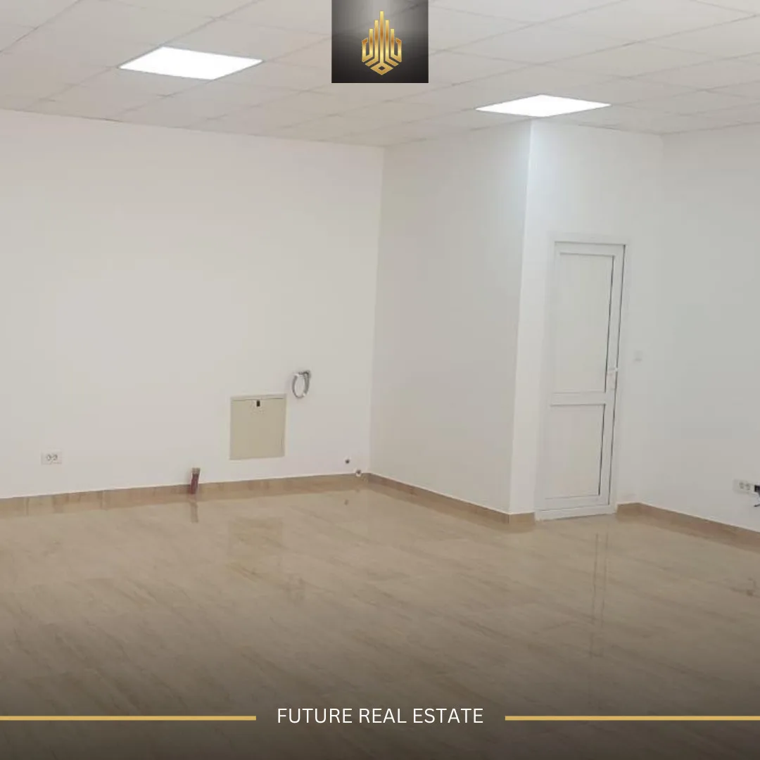 Lokal me QERA/45m²