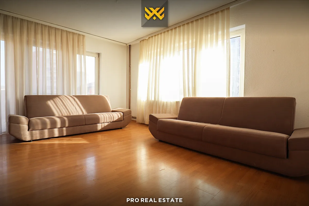 Shtëpi 370m² me #QIRA në Lagjen e Spitalit.