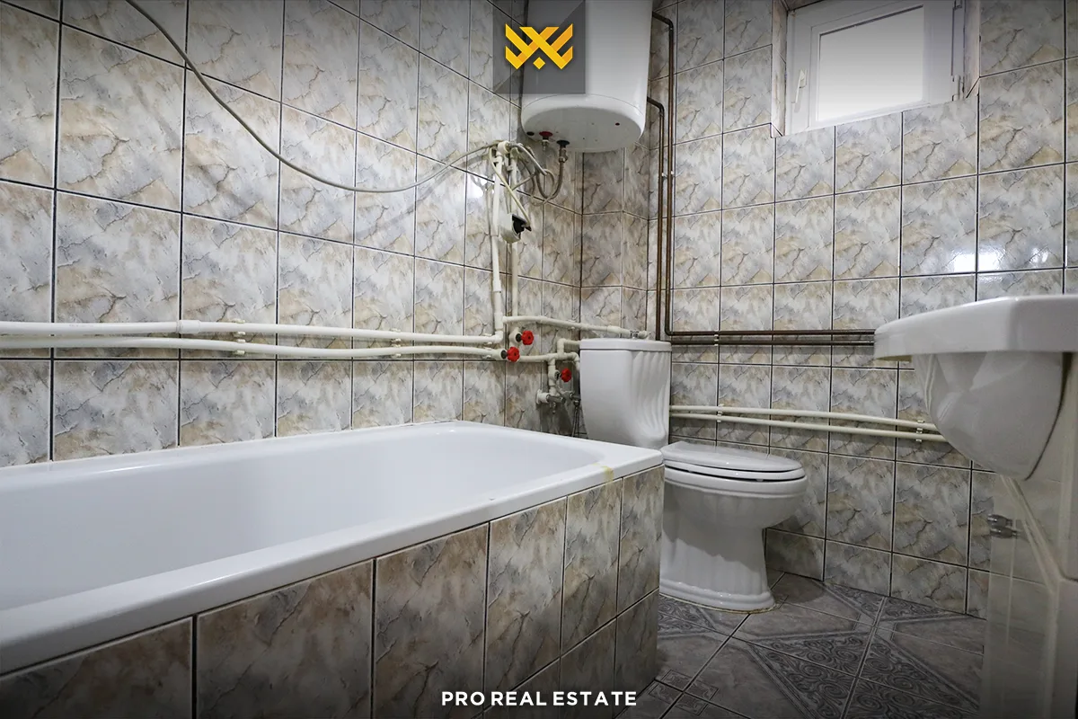 Shtëpi 370m² me #QIRA në Lagjen e Spitalit.