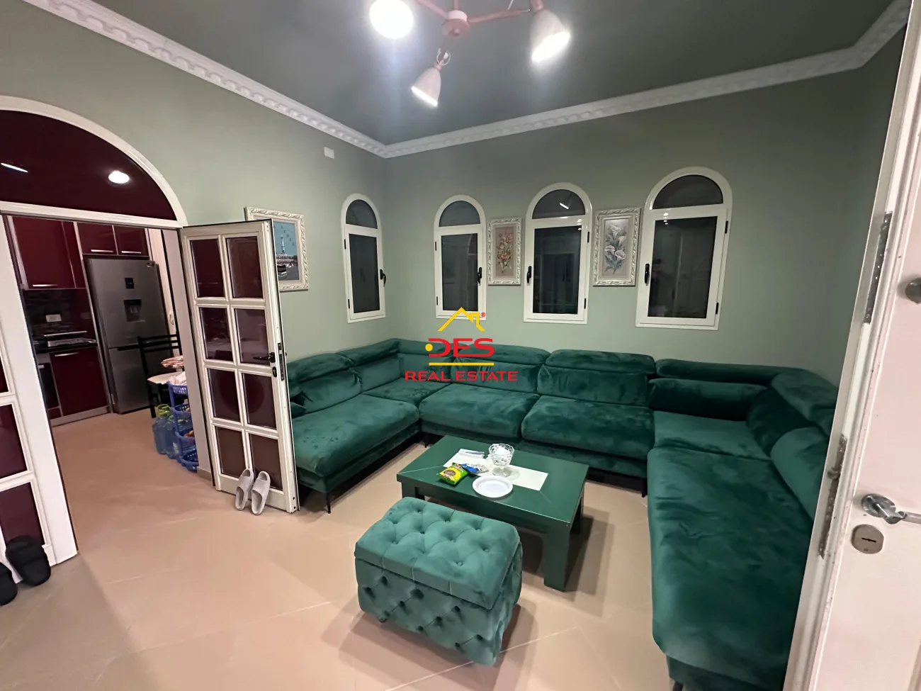 Shitet shtëpi private në çentrale, vlorë