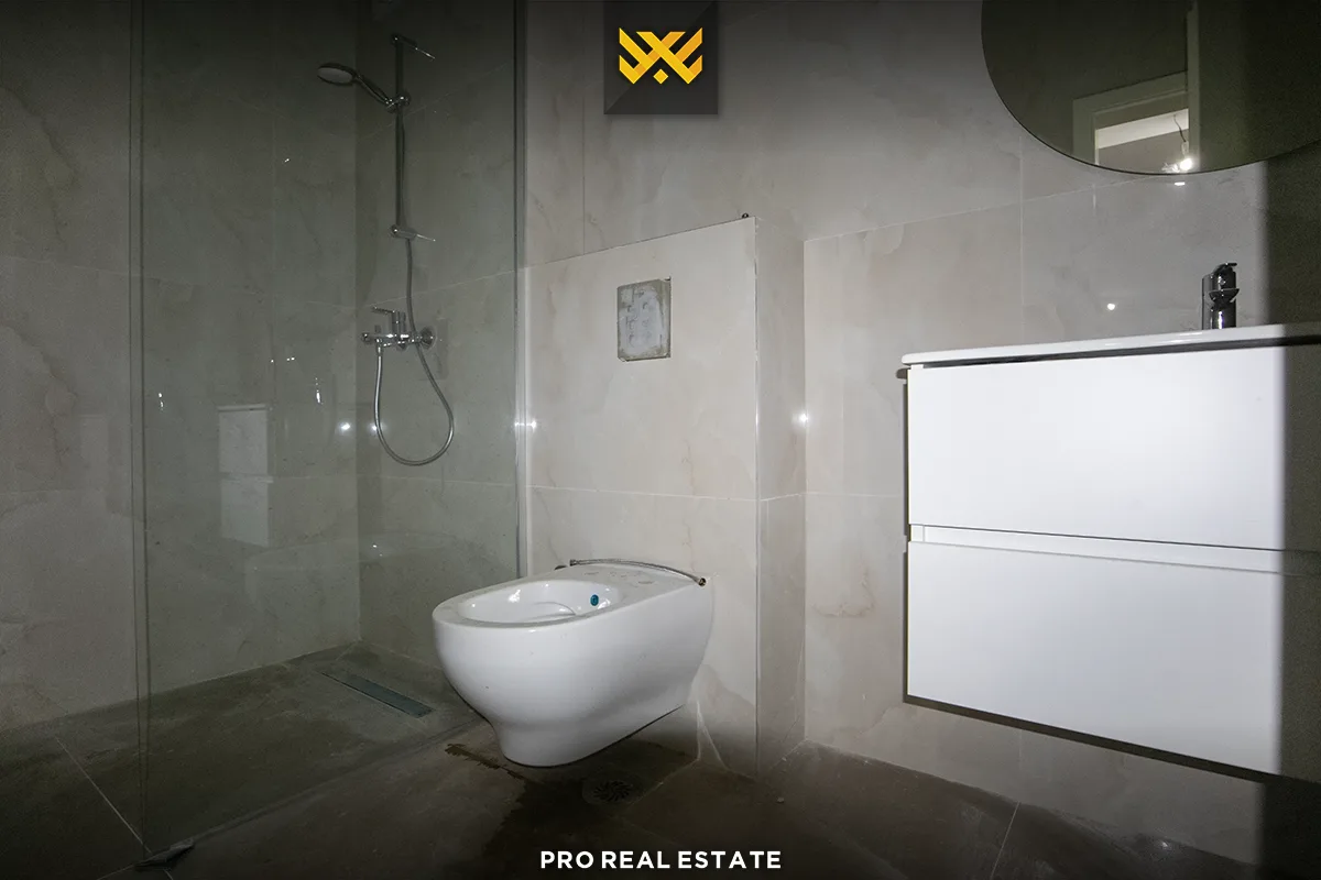 Banesë / Zyrë 127m² me #QIRA në Lakrishtë