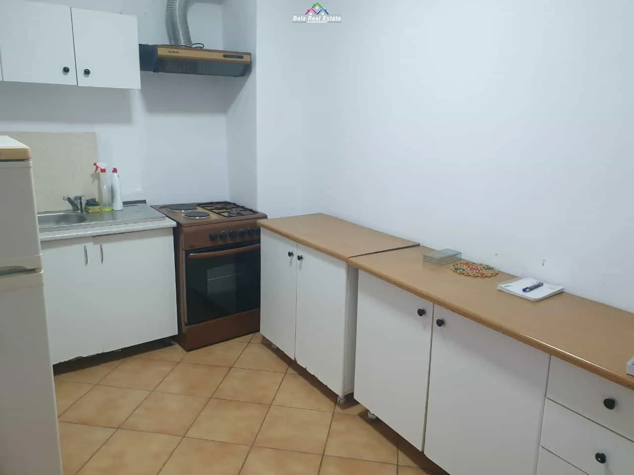 Zyre Me Qera Tek Bulevardi Zogu i Pare (ID BZ2977) Tirane