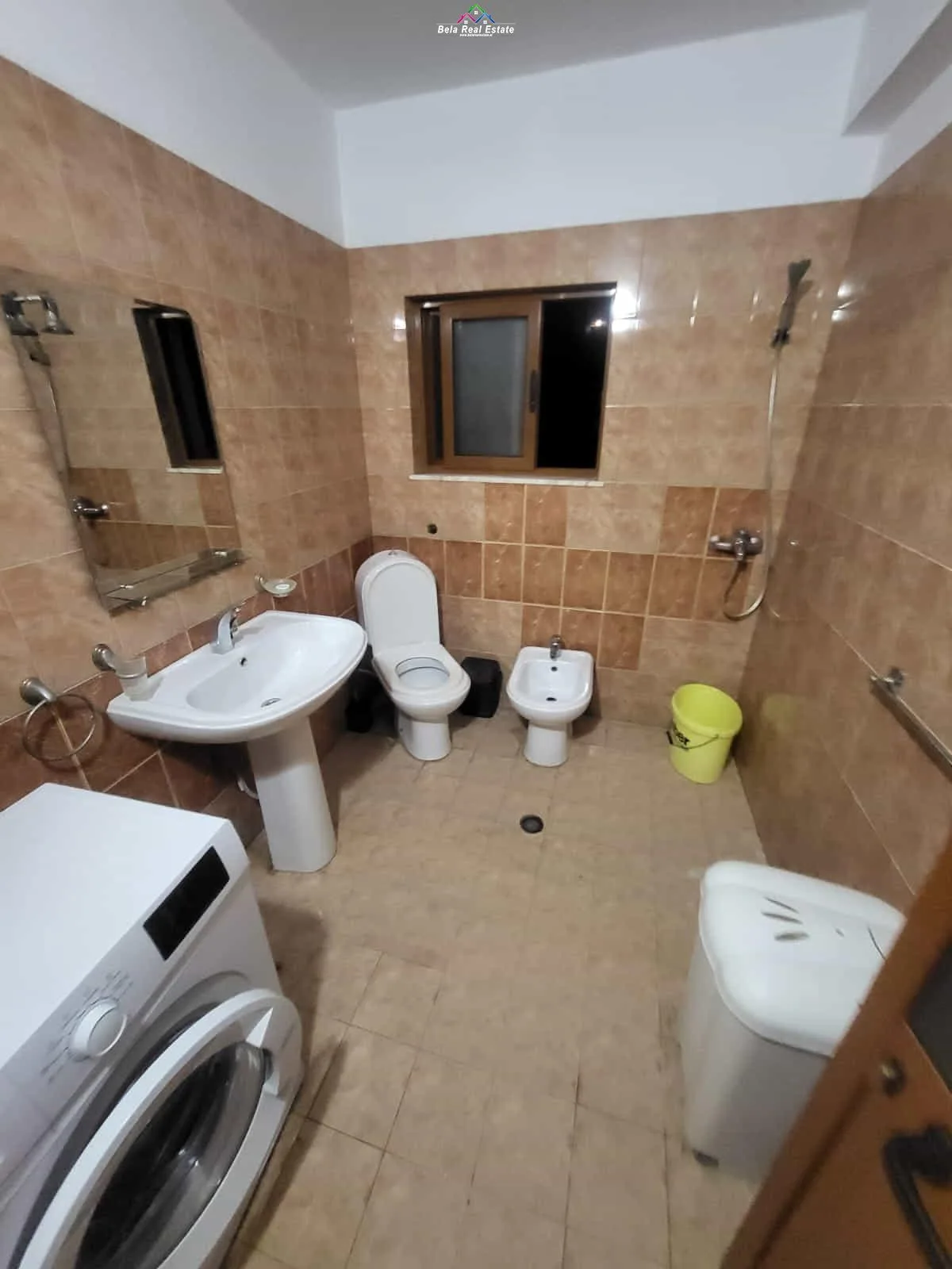 Vile Me Qera 2+1 Tek Ish Tregu Elektrik ( ID BV22564) Tirane