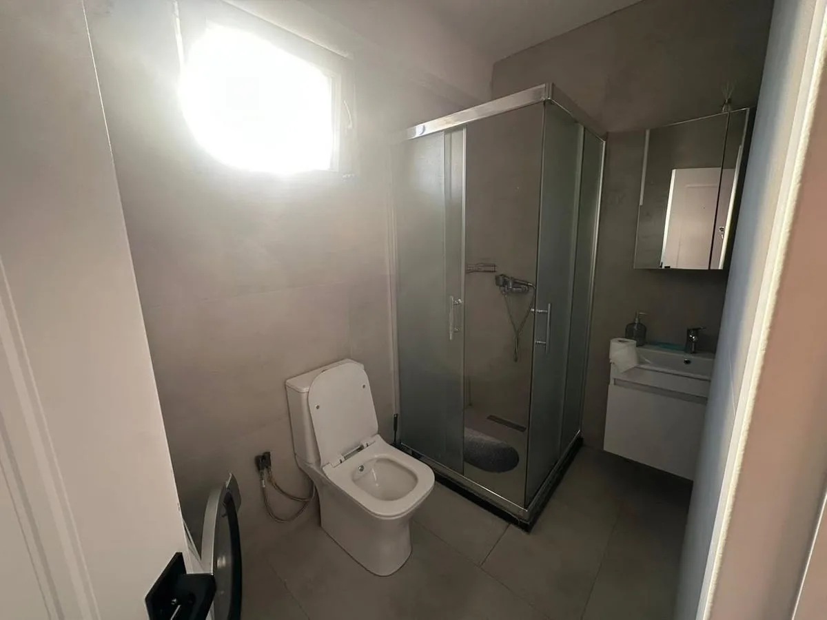 Banesë me qira 1+1 në Fushë Kosovë