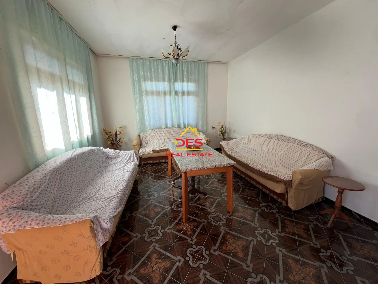 Shitet shtëpi private 2 katëshe në armen, vlorë
