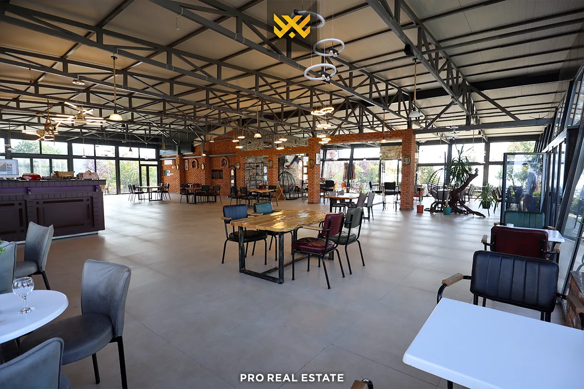 Lokal 450m² me #QIRA në Lagjen Vreshta