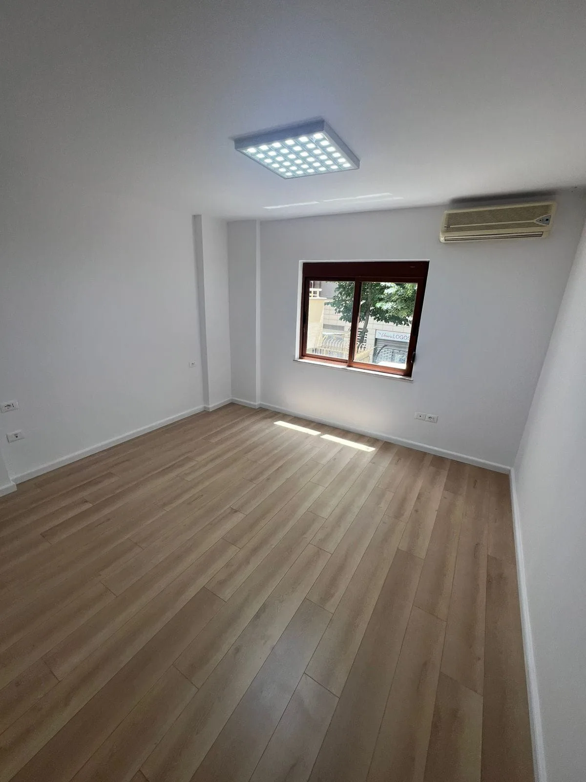 Zyre Me Qera 2+1 Tek Rruga e Bogdaneve (ID BZ2626) Tirane