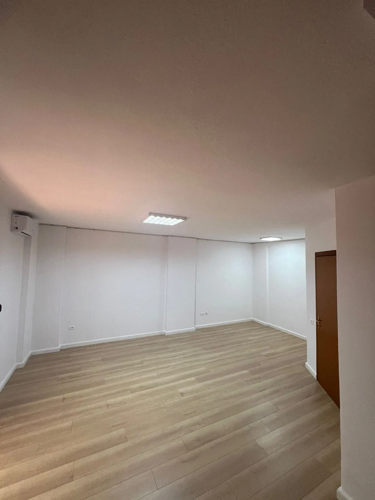 Zyre Me Qera 2+1 Tek Rruga e Bogdaneve (ID BZ2626) Tirane