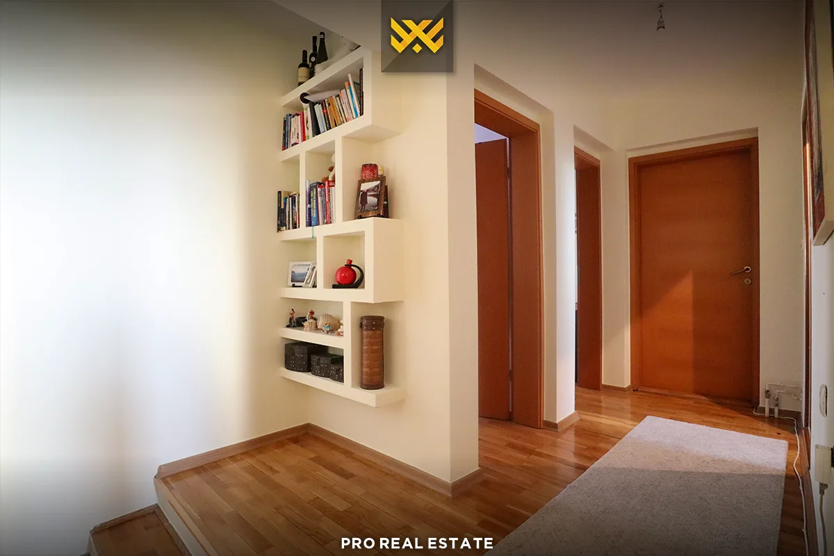 Banesë 90m² për #SHITJE në Qendër.