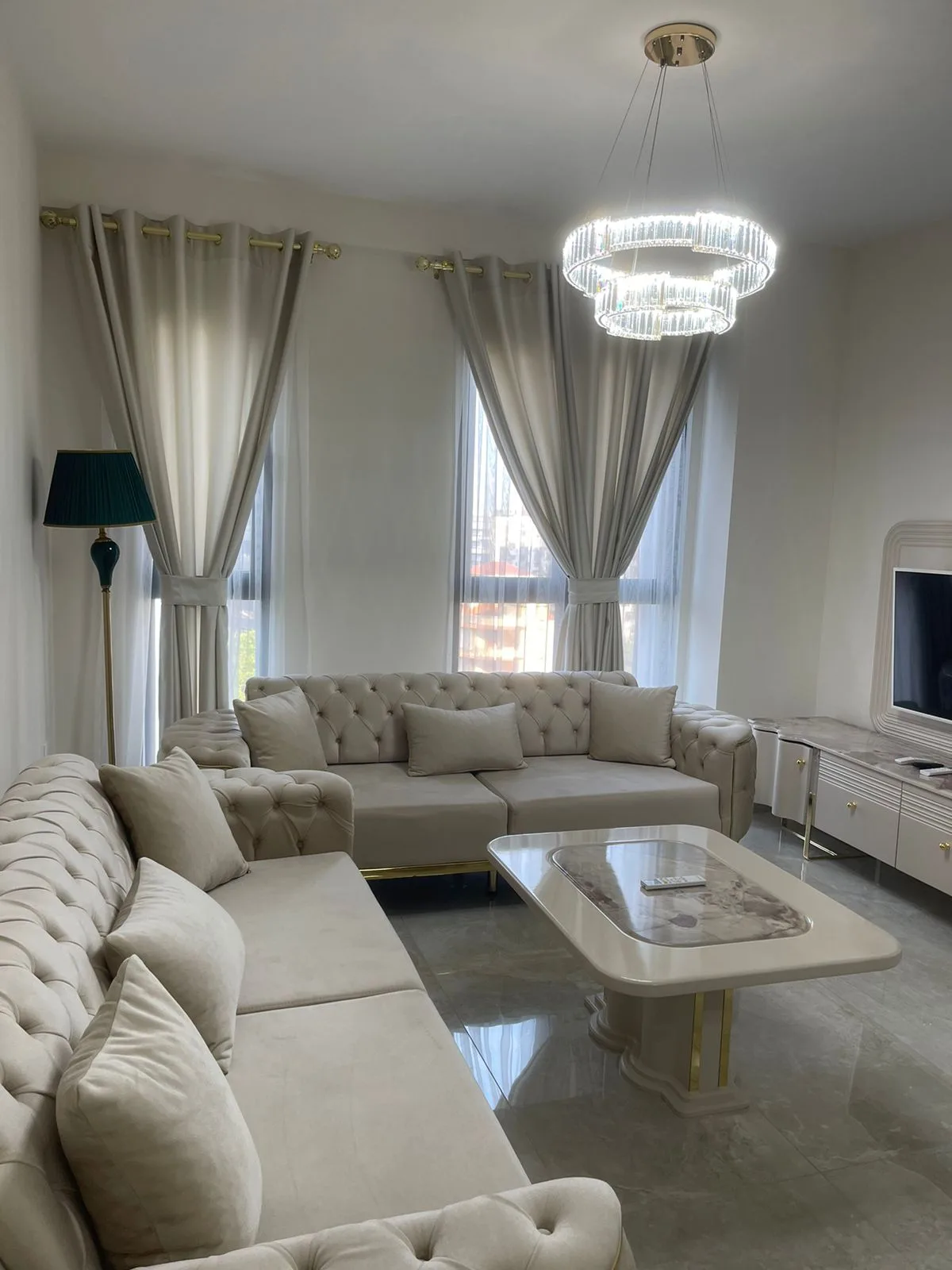 Apartament Me Qera 2+1 tek Farmacia 10 (ID B2201368) Tirane.