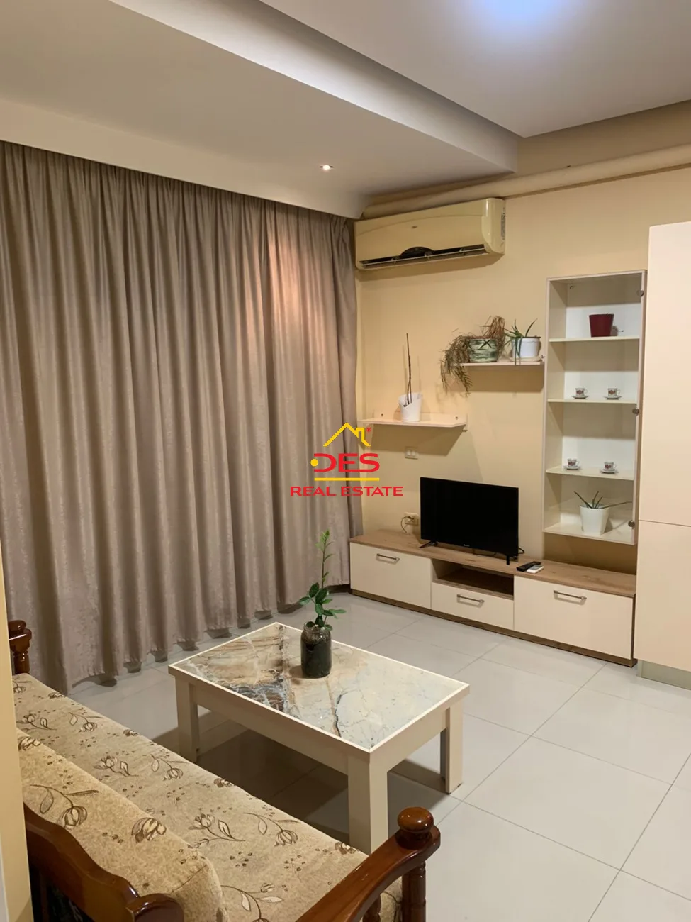 Jepet me qira apartament 2+1 pran portit ,vlorë!