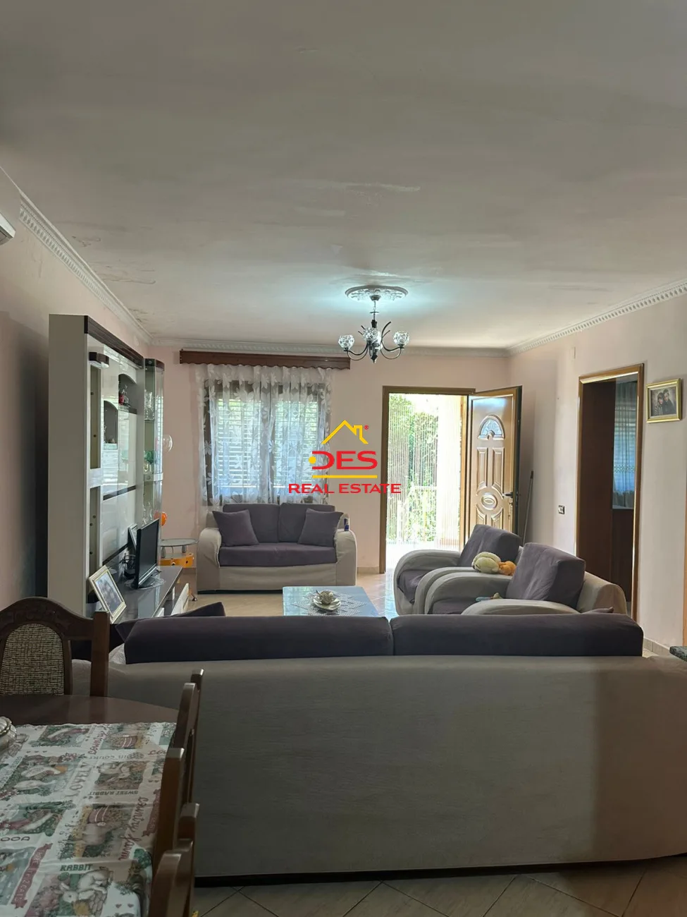 Shitet shtëpi private në novoselë,vlorë.