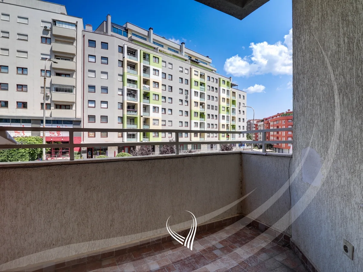 Zyre me 4 dhoma pune me qira në lagjen Arbëria – Dragodan